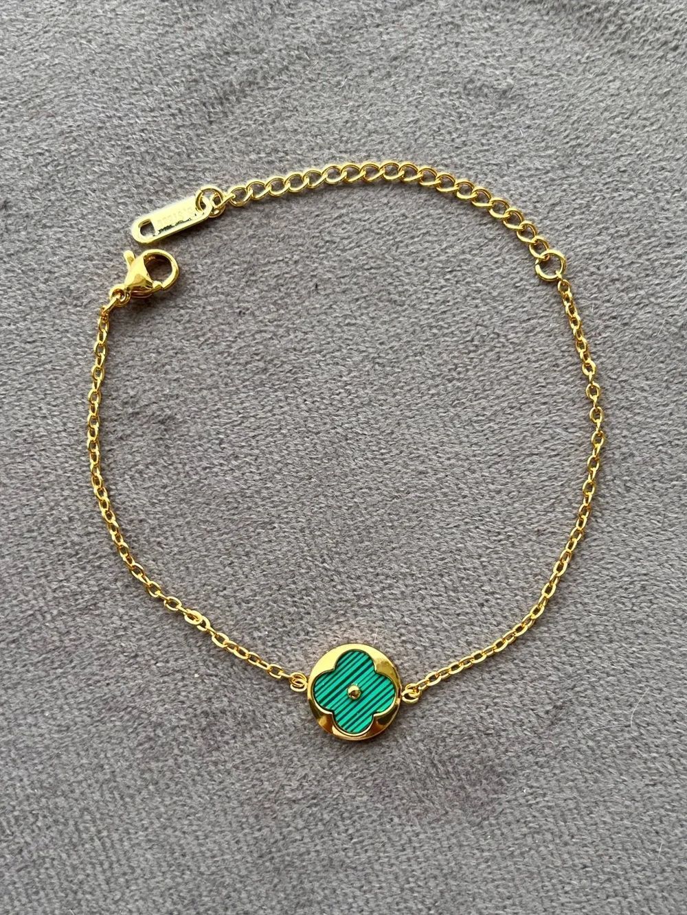 Gold Stainless Steel Chain Bracelet with Green Flower Clover Charm